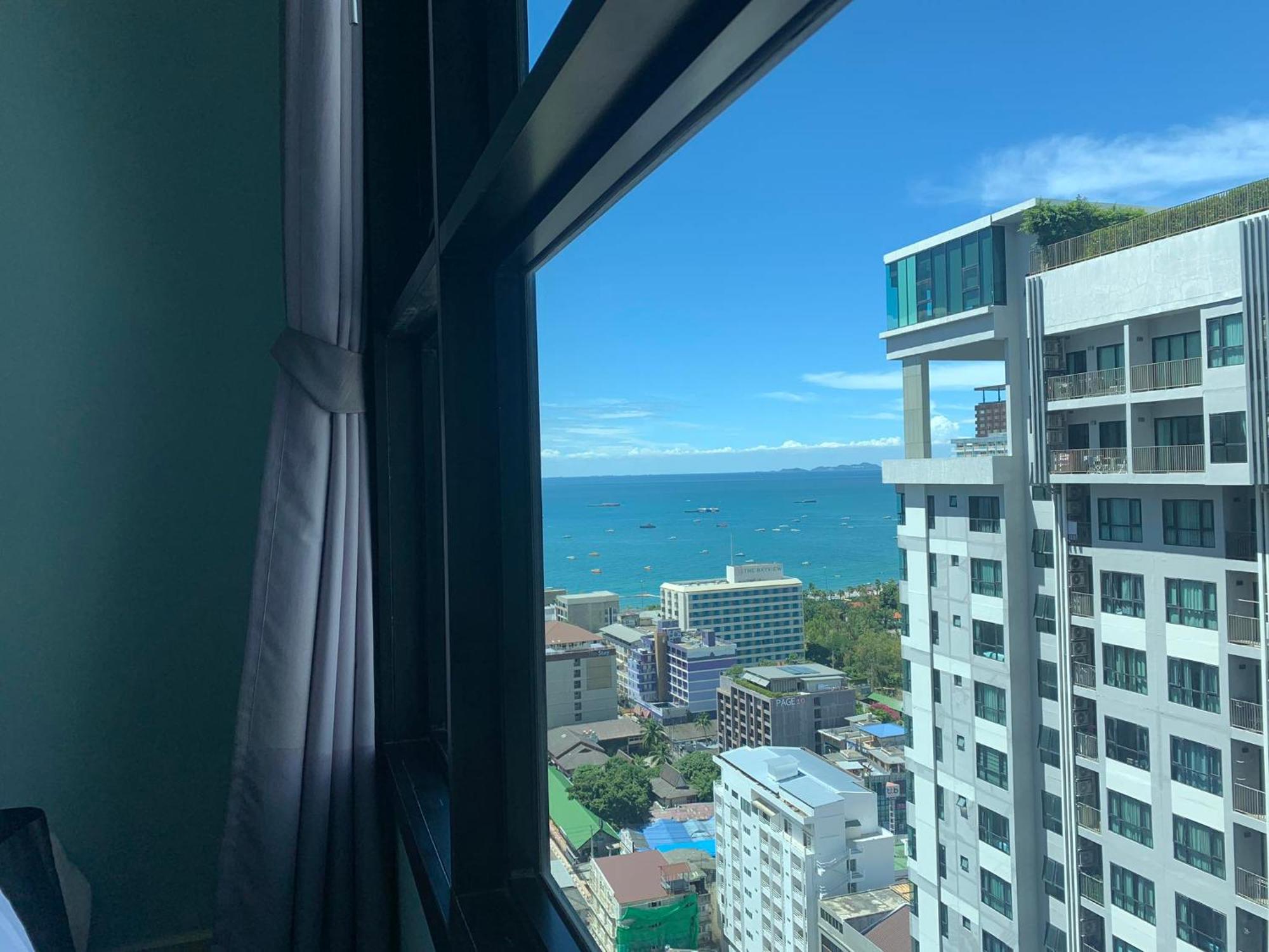The Base Prime Apartamento Pattaya