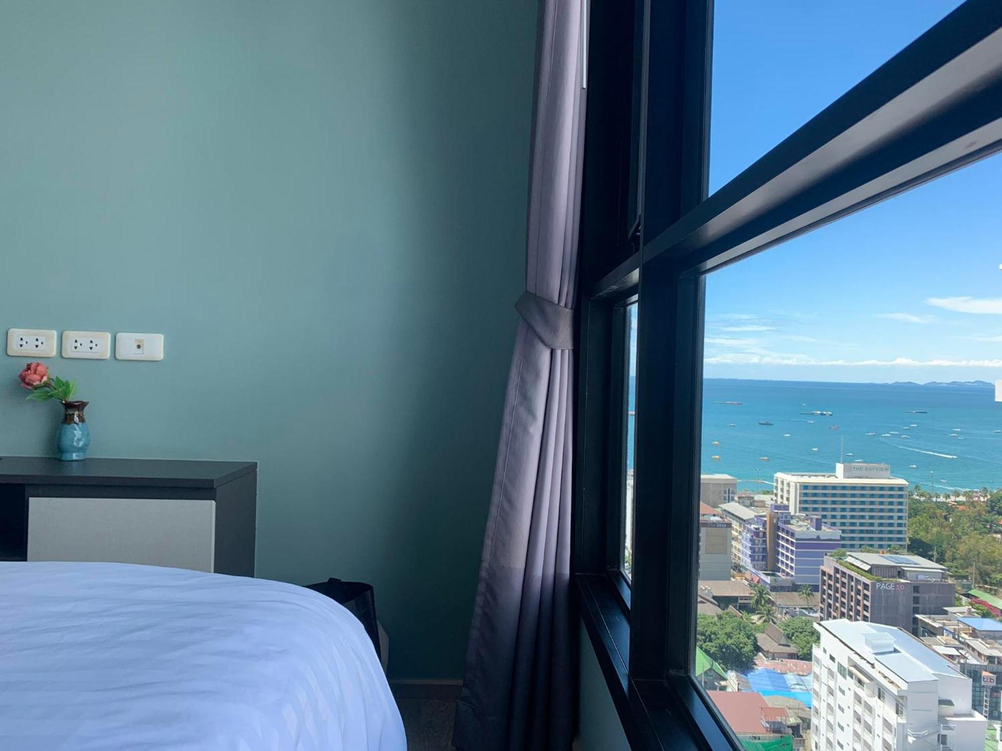 Apartamento The Base Prime Pattaya