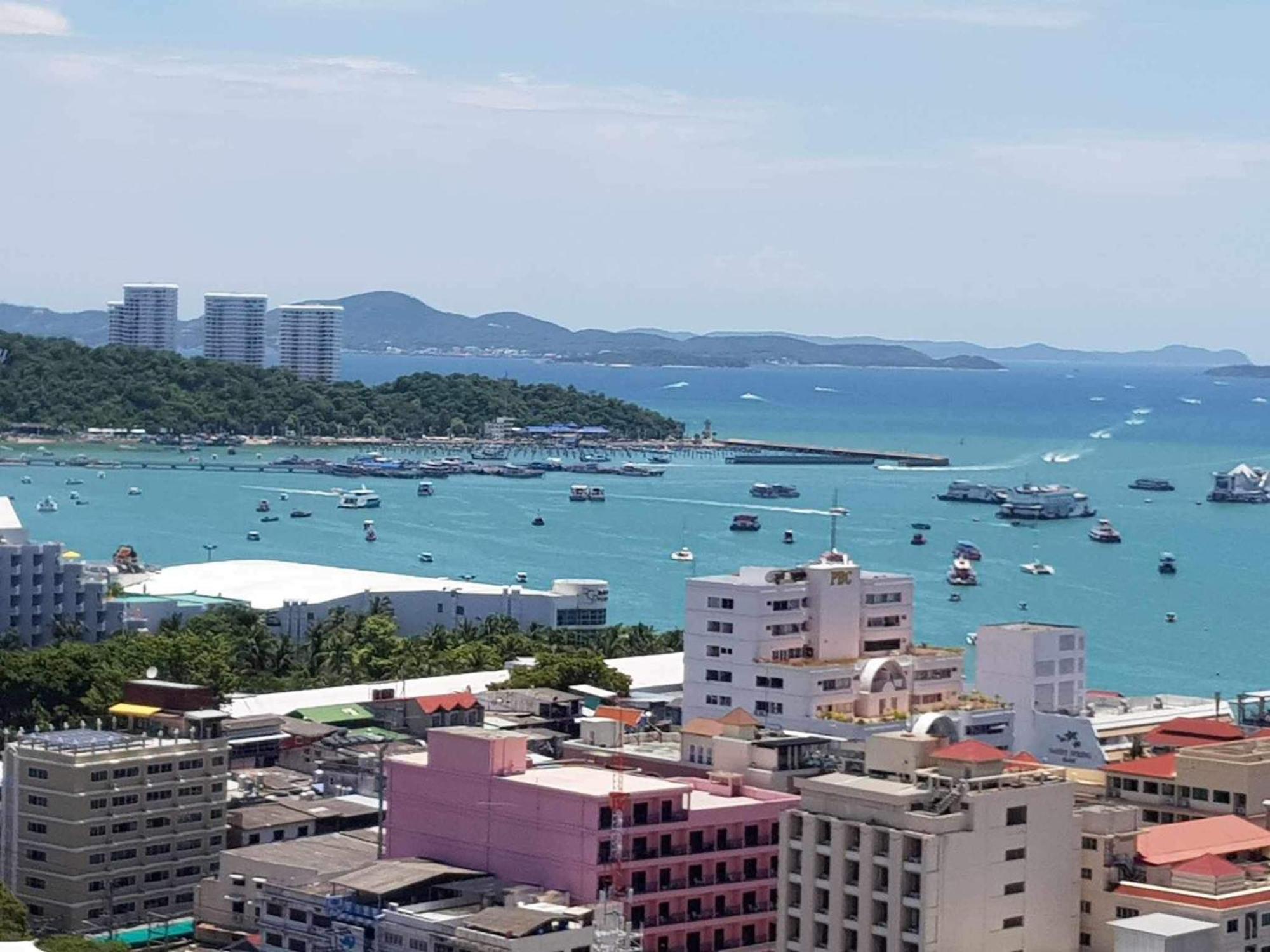 Apartment The Base Prime Pattaya